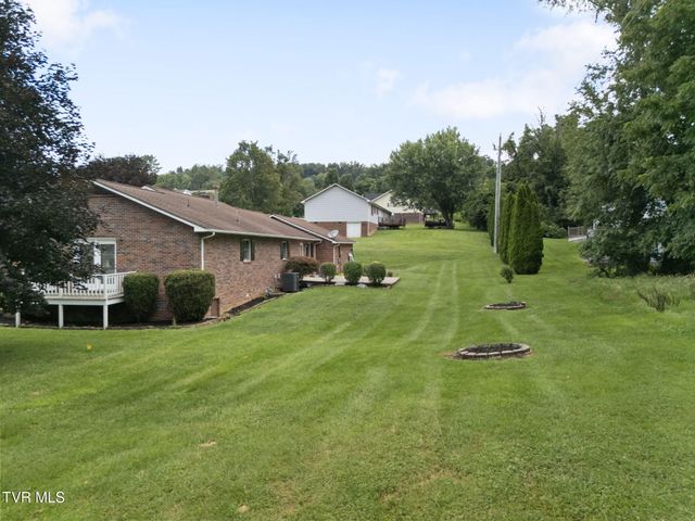 506 Cherry Hill Drive, Abingdon, VA 24210
