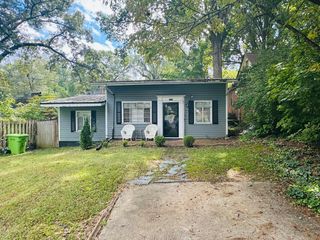 2703 Bedford Avenue, Raleigh, NC 27607