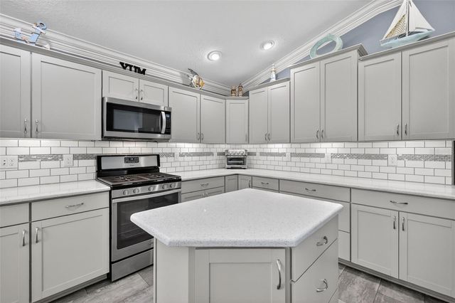 5840 UNGER COURT, The Villages, FL 32163