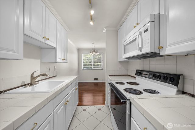 809 N 6th Street, Renton, WA 98057