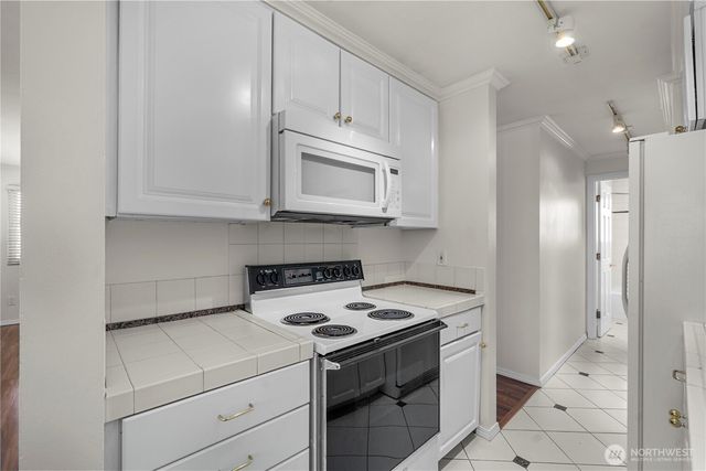 809 N 6th Street, Renton, WA 98057