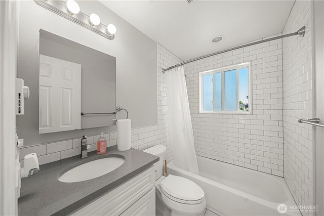 809 N 6th Street, Renton, WA 98057