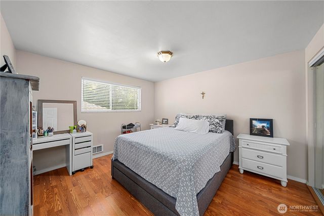 809 N 6th Street, Renton, WA 98057