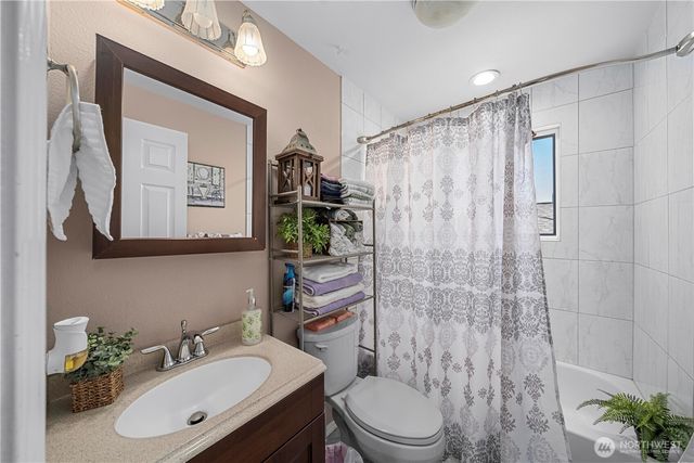 809 N 6th Street, Renton, WA 98057