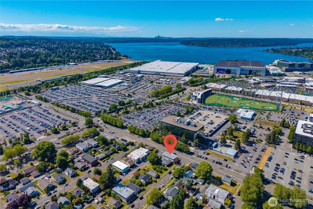 809 N 6th Street, Renton, WA 98057