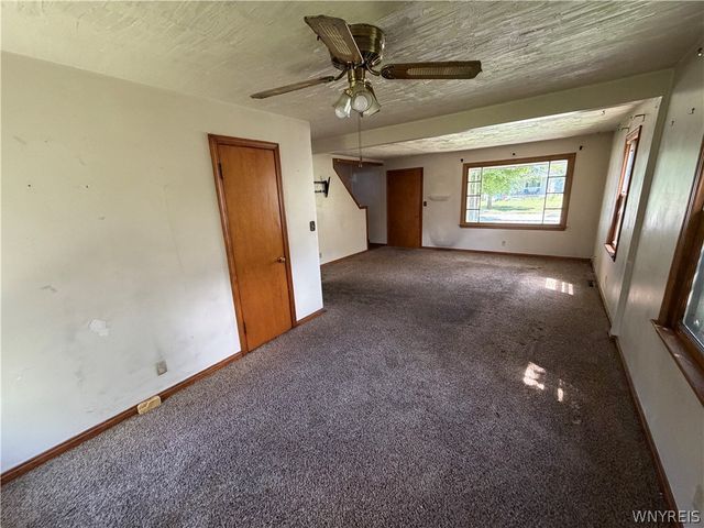 1058 92nd Street, Niagara Falls, NY 14304