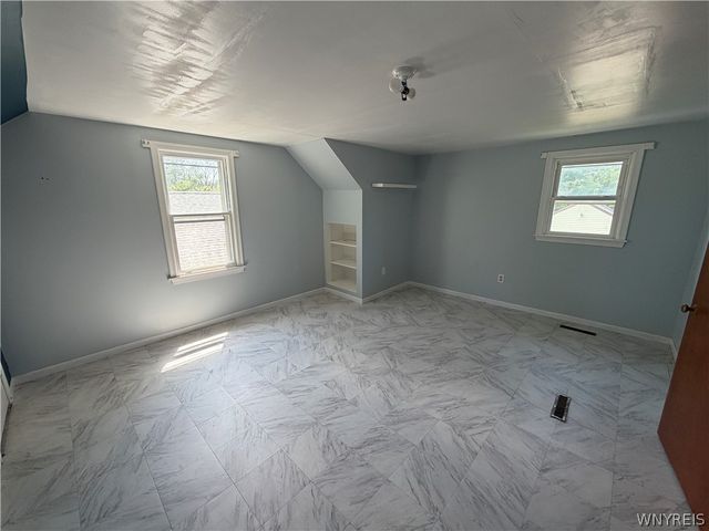 1058 92nd Street, Niagara Falls, NY 14304