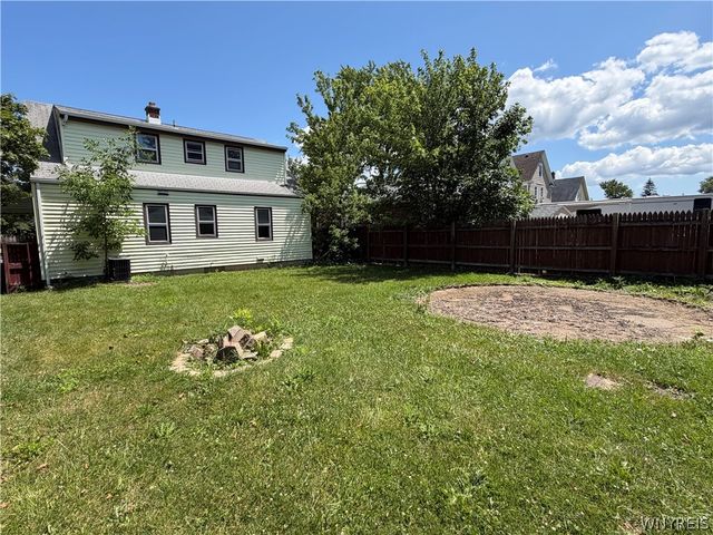 1058 92nd Street, Niagara Falls, NY 14304