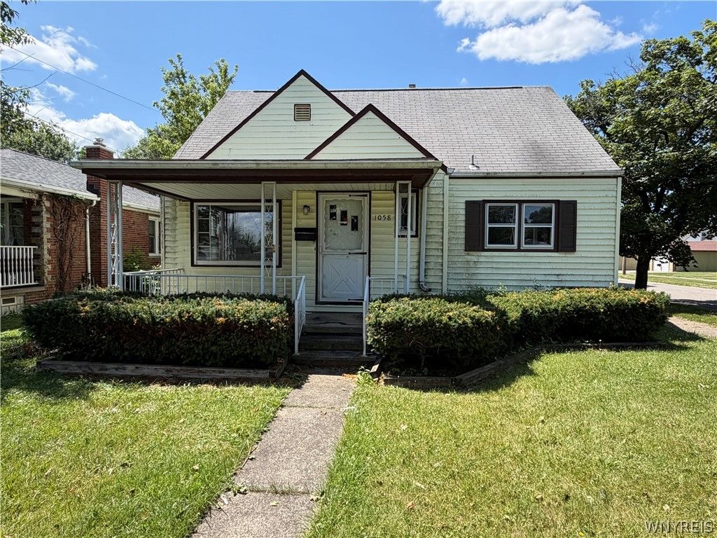 1058 92nd Street, Niagara Falls, NY 14304