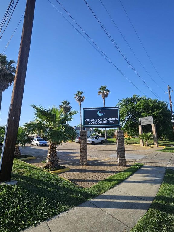 8636 Village Of Fondren Drive 8636, Houston, TX 77071