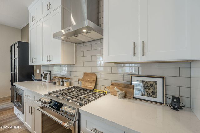 115 W HOLCOMB Lane, Phoenix, AZ 85003