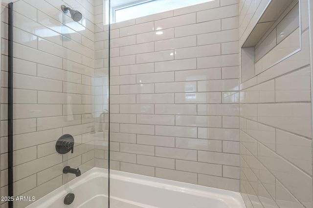 115 W HOLCOMB Lane, Phoenix, AZ 85003