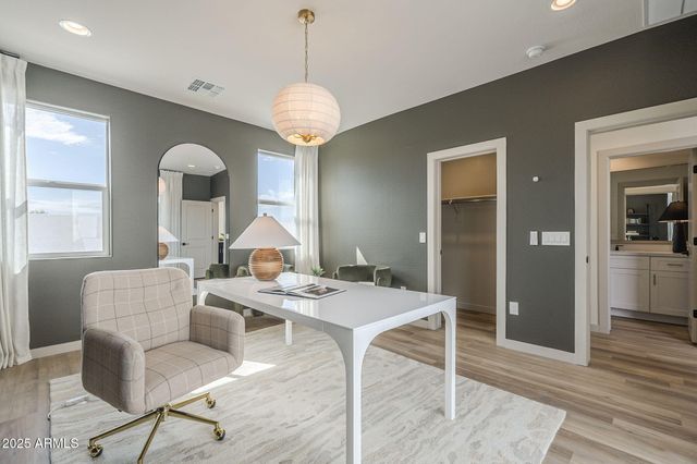 115 W HOLCOMB Lane, Phoenix, AZ 85003