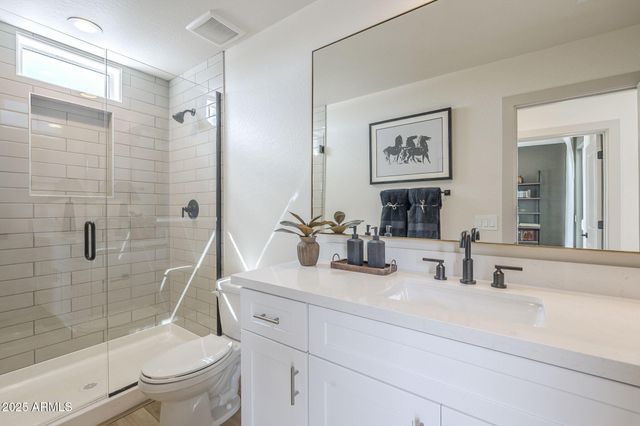 115 W HOLCOMB Lane, Phoenix, AZ 85003