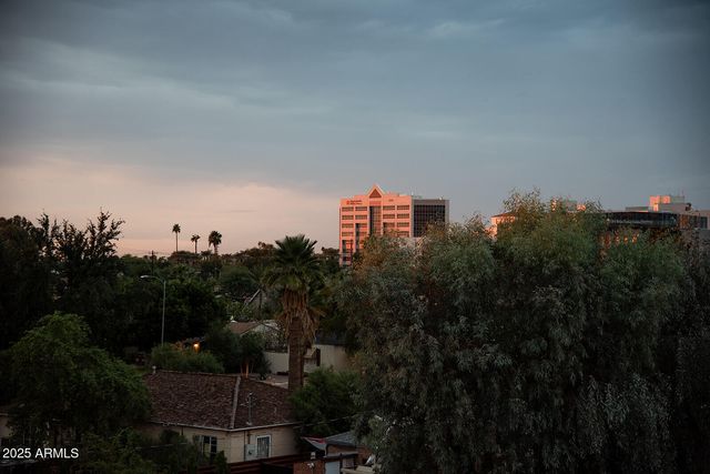 115 W HOLCOMB Lane, Phoenix, AZ 85003