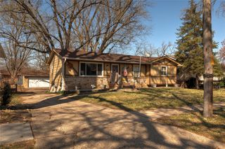 1215 Payton Avenue, Des Moines, IA 50315