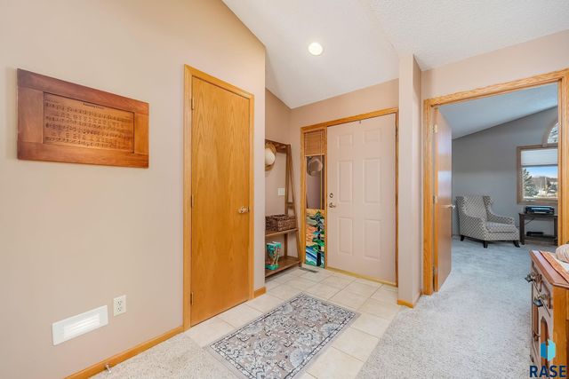 3500 E Kris Dr Drive, Sioux Falls, SD 57103