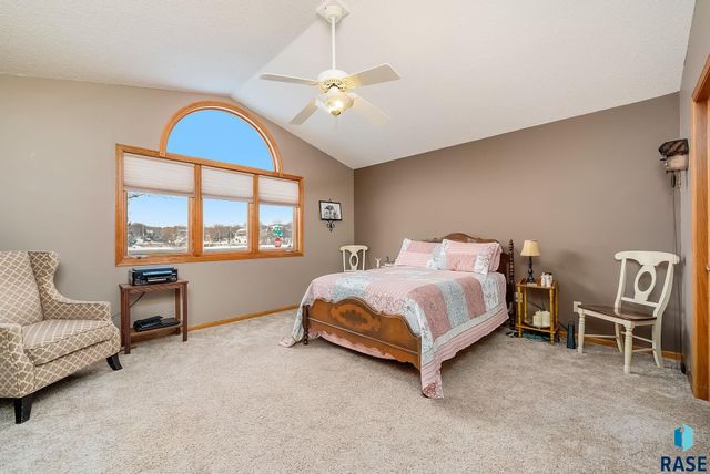 3500 E Kris Dr Drive, Sioux Falls, SD 57103