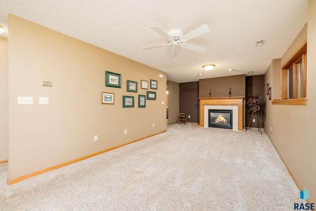 3500 E Kris Dr Drive, Sioux Falls, SD 57103