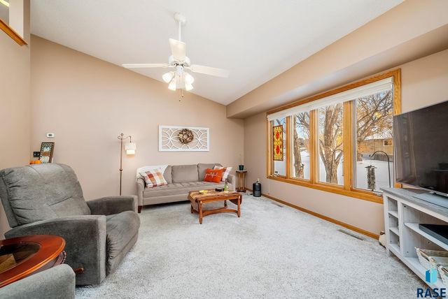 3500 E Kris Dr Drive, Sioux Falls, SD 57103