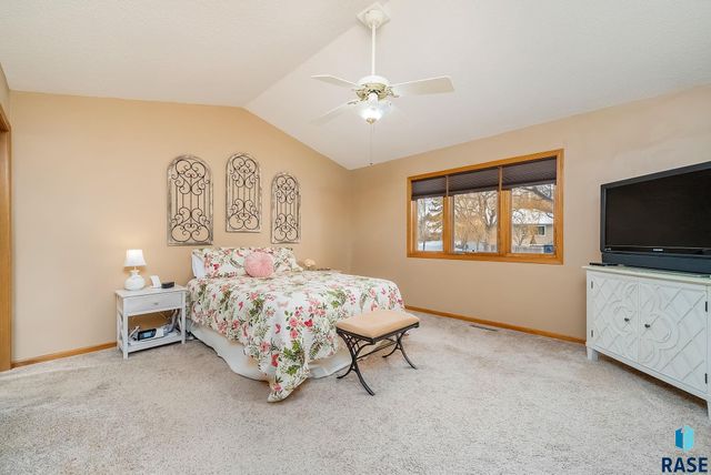 3500 E Kris Dr Drive, Sioux Falls, SD 57103