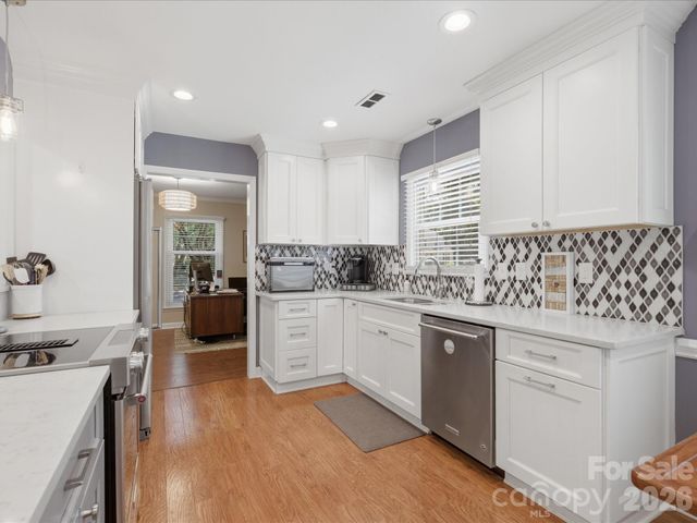 7102 Graburn Road, Charlotte, NC 28226