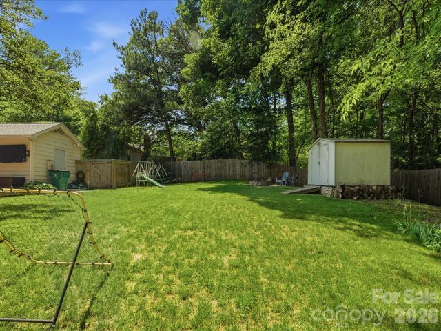 7102 Graburn Road, Charlotte, NC 28226