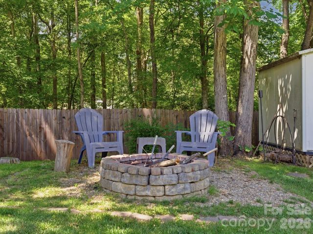 7102 Graburn Road, Charlotte, NC 28226