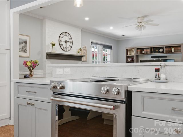 7102 Graburn Road, Charlotte, NC 28226