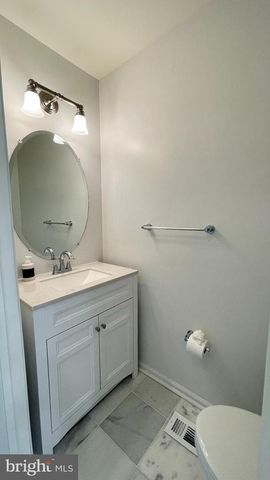5905 BALTIMORE DR, Marlton, NJ 08053