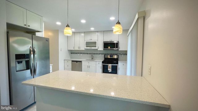5905 BALTIMORE DR, Marlton, NJ 08053