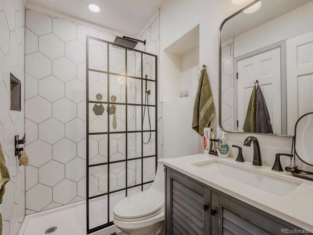 20765 E Buchanan Drive, Aurora, CO 80011