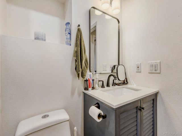 20765 E Buchanan Drive, Aurora, CO 80011