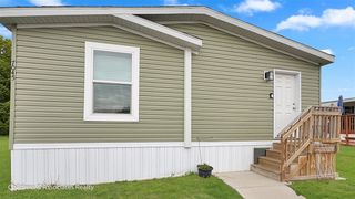 7045 Shamley Avenue, Belmont, MI 49306