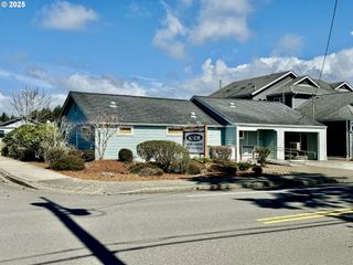 1509 9TH St, Florence, OR 97439