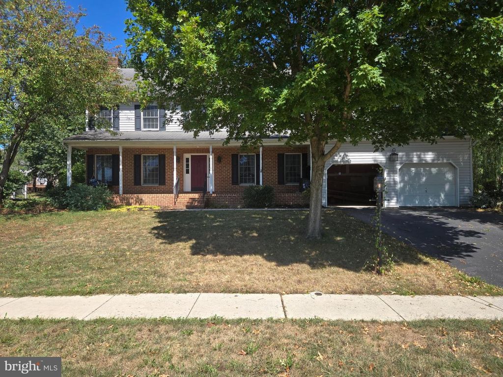 11 LAUREL OAK, Boiling Springs, PA 17007