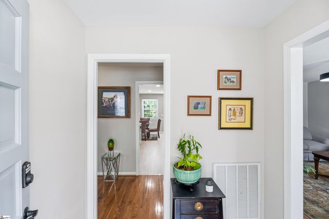 24 Twelve Oaks Terrace, Greenville, SC 29615