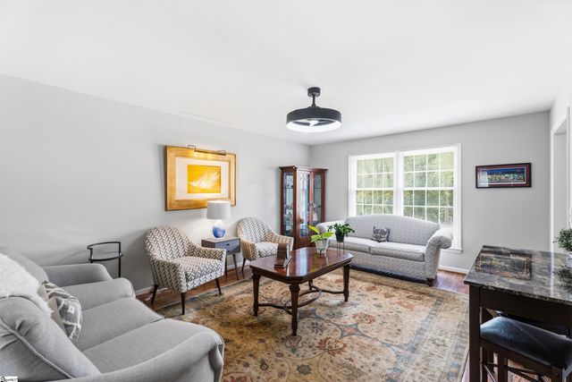 24 Twelve Oaks Terrace, Greenville, SC 29615