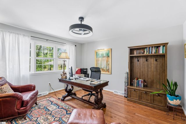 24 Twelve Oaks Terrace, Greenville, SC 29615