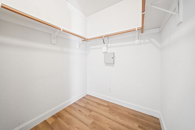 908 W Wintergreen Road, Lancaster, TX 75134