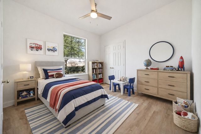 908 W Wintergreen Road, Lancaster, TX 75134