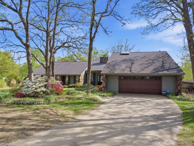 1610 Country Club Drive, Okmulgee, OK 74447