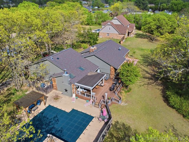 1610 Country Club Drive, Okmulgee, OK 74447