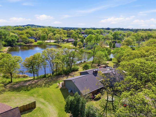 1610 Country Club Drive, Okmulgee, OK 74447