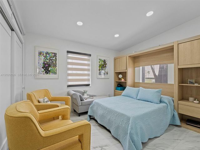 10700 SW 46th St, Miami, FL 33165