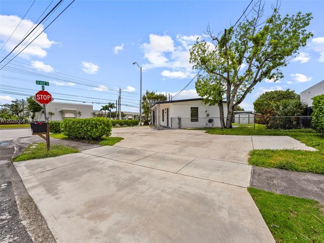 10700 SW 46th St, Miami, FL 33165