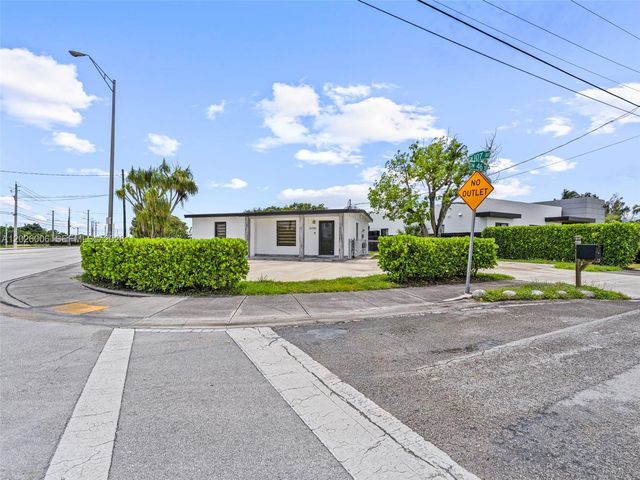 10700 SW 46th St, Miami, FL 33165