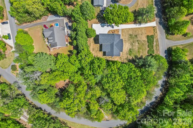 438 Plantation Drive, Marion, NC 28752