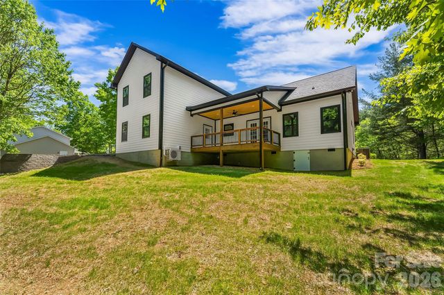 438 Plantation Drive, Marion, NC 28752