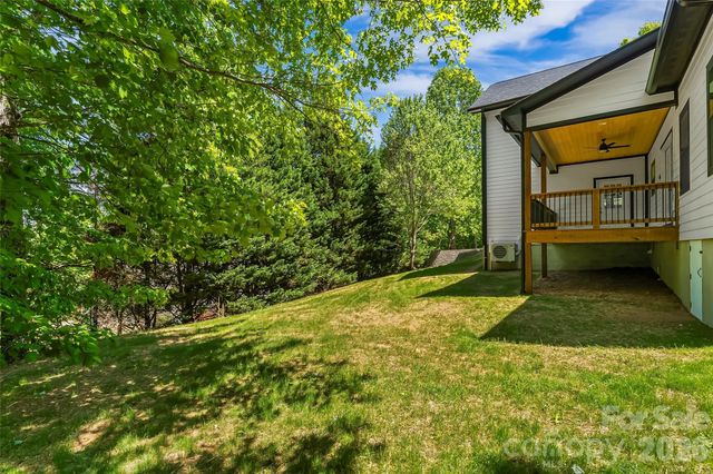438 Plantation Drive, Marion, NC 28752